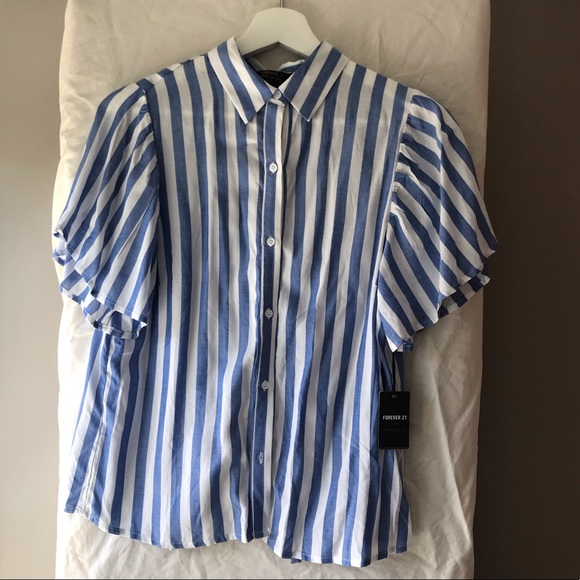 Forever 21 white/light blue button down. Size S - Picture 1 of 5